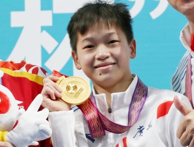 强心脏!全红婵坐过山车毫无压力,网友：不愧是10米跳台的冠军休闲区蓝鸢梦想 - Www.slyday.coM