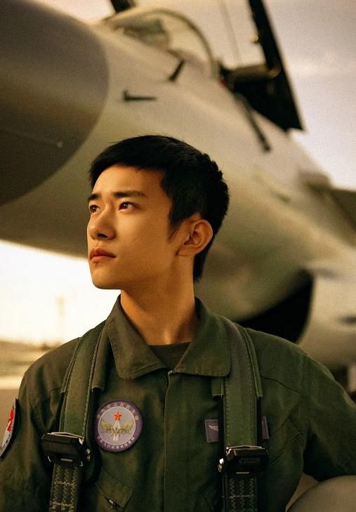 《长津湖》专访,易烊千玺在零下30度的片场睡着,直言累的不想动休闲区蓝鸢梦想 - Www.slyday.coM 《长津湖》专访,易烊千玺在零下30度的片场睡着,直言累的不想动休闲区蓝鸢梦想 - Www.slyday.coM