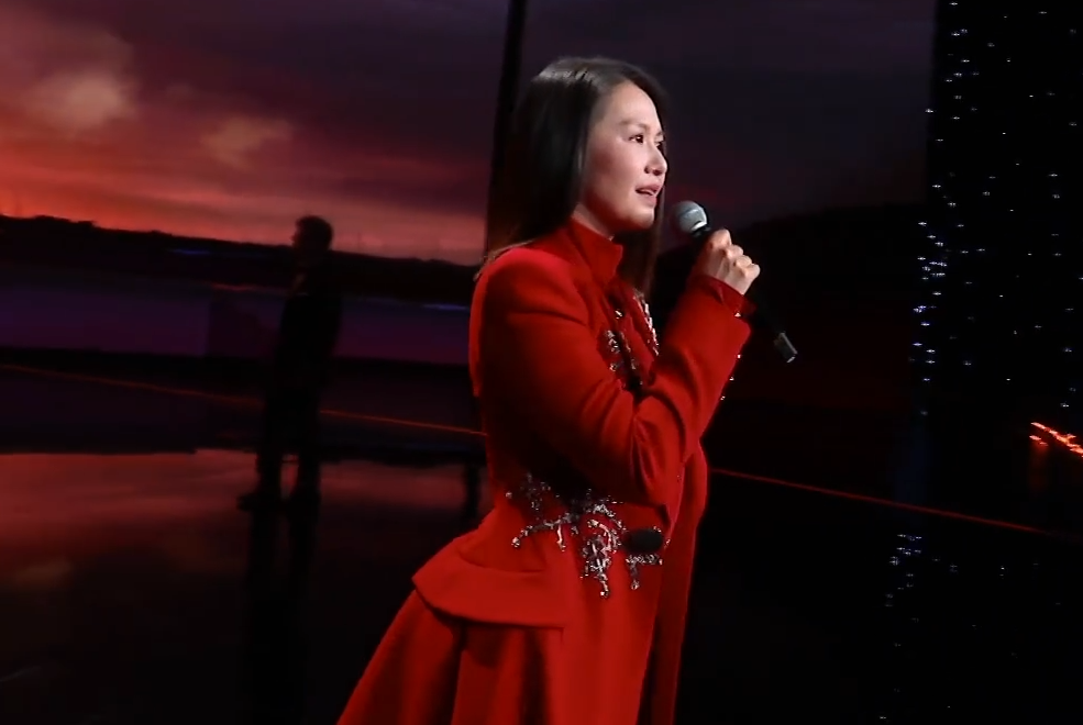 张杰、刘烨时隔10天再同台，国庆晚会各自开嗓，为人父后卸下恩怨休闲区蓝鸢梦想 - Www.slyday.coM