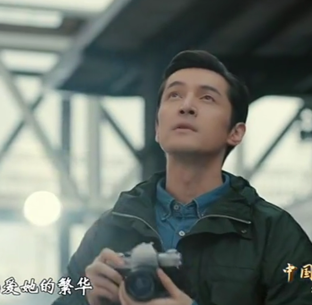 央视国庆晚会创新亮点！现场无主持人，周深伴舞上演一键换装休闲区蓝鸢梦想 - Www.slyday.coM