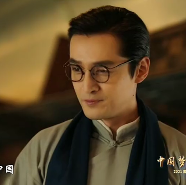 央视国庆晚会创新亮点！现场无主持人，周深伴舞上演一键换装休闲区蓝鸢梦想 - Www.slyday.coM