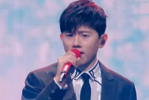 张杰、刘烨时隔10天再同台，国庆晚会各自开嗓，为人父后卸下恩怨休闲区蓝鸢梦想 - Www.slyday.coM