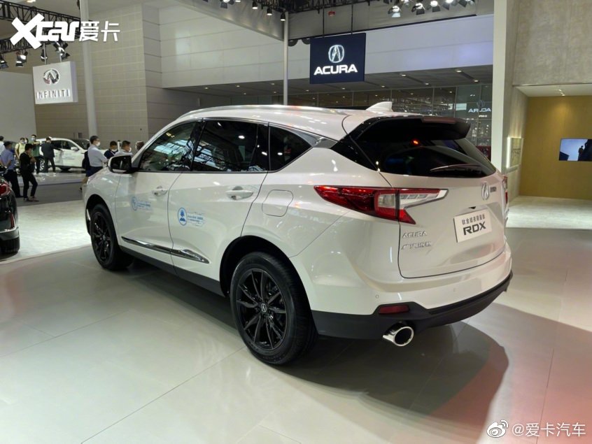 2021天津车展讴歌rdx钛金暗夜限量版亮相