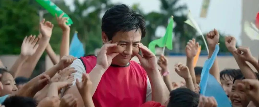 6小时票房就破1亿,《我和我的父辈》超出预期,章子怡太惊艳了!休闲区蓝鸢梦想 - Www.slyday.coM 6小时票房就破1亿,《我和我的父辈》超出预期,章子怡太惊艳了!休闲区蓝鸢梦想 - Www.slyday.coM