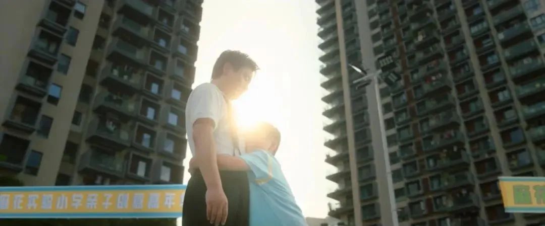 6小时票房就破1亿,《我和我的父辈》超出预期,章子怡太惊艳了!休闲区蓝鸢梦想 - Www.slyday.coM 6小时票房就破1亿,《我和我的父辈》超出预期,章子怡太惊艳了!休闲区蓝鸢梦想 - Www.slyday.coM