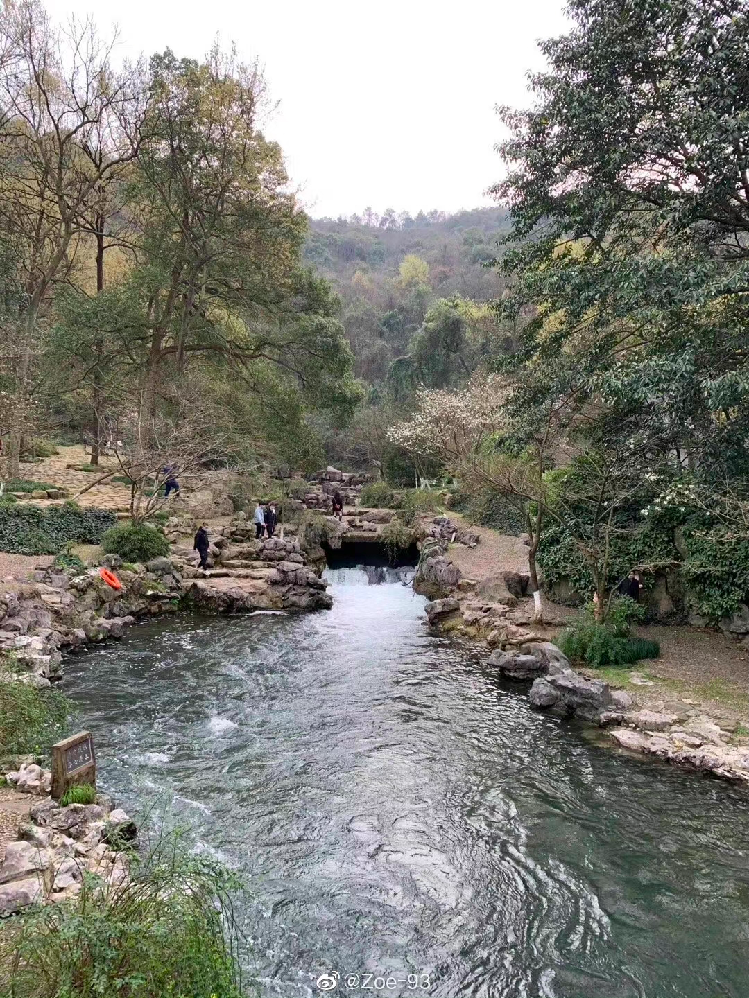 国庆朋友圈美图大赛开始，告诉你“一键滤镜”有多重要！休闲区蓝鸢梦想 - Www.slyday.coM