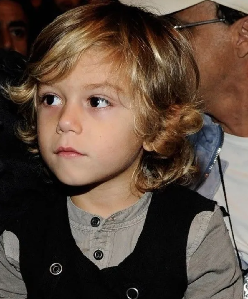 有点夸张.|星二代|裘德洛|身材_新浪新闻