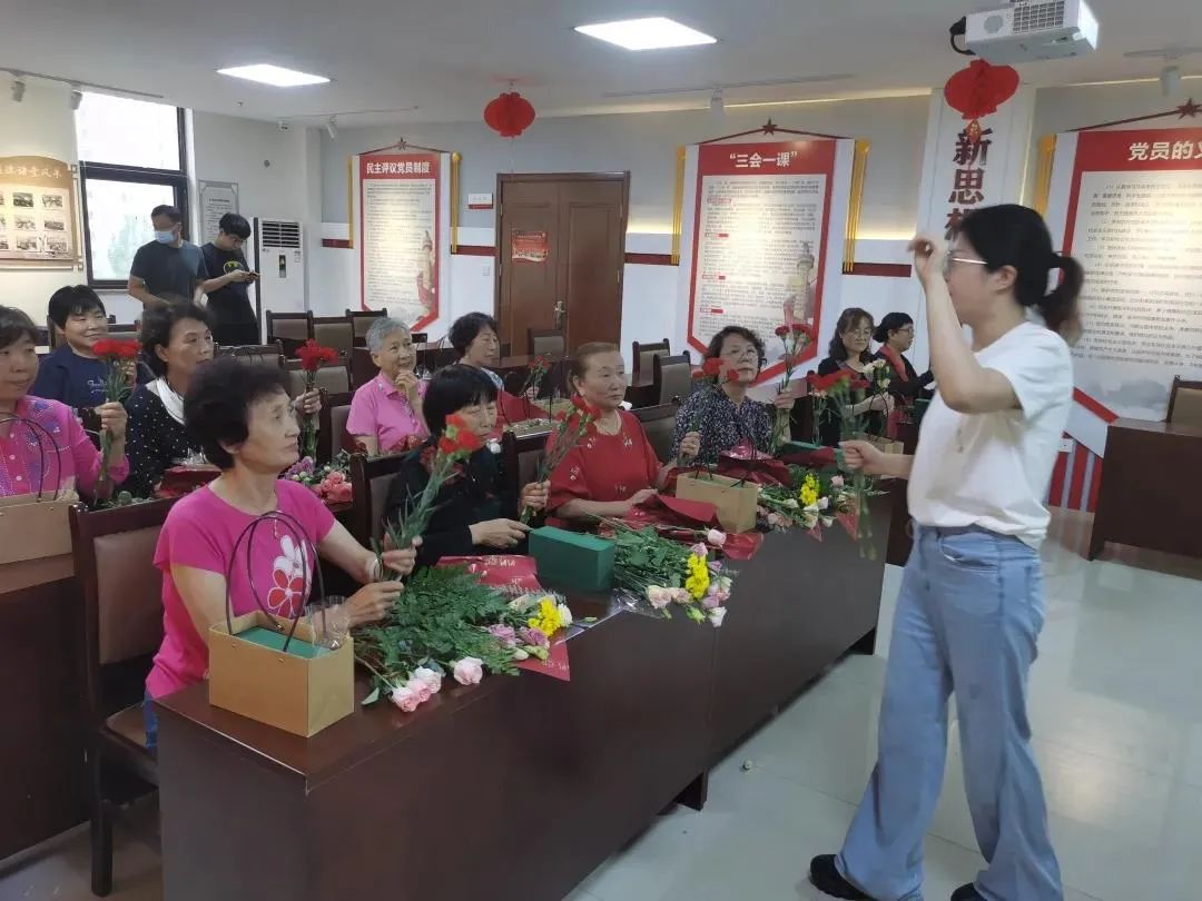 【我们的节日·国庆】西青区各级妇联组织：祝福祖国 礼赞新时代休闲区蓝鸢梦想 - Www.slyday.coM