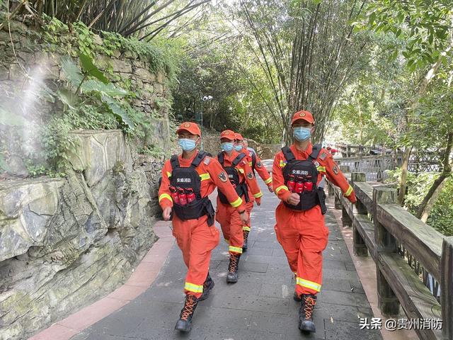 国庆我在岗—黄果树消防：以“岗”为家，守护平安休闲区蓝鸢梦想 - Www.slyday.coM