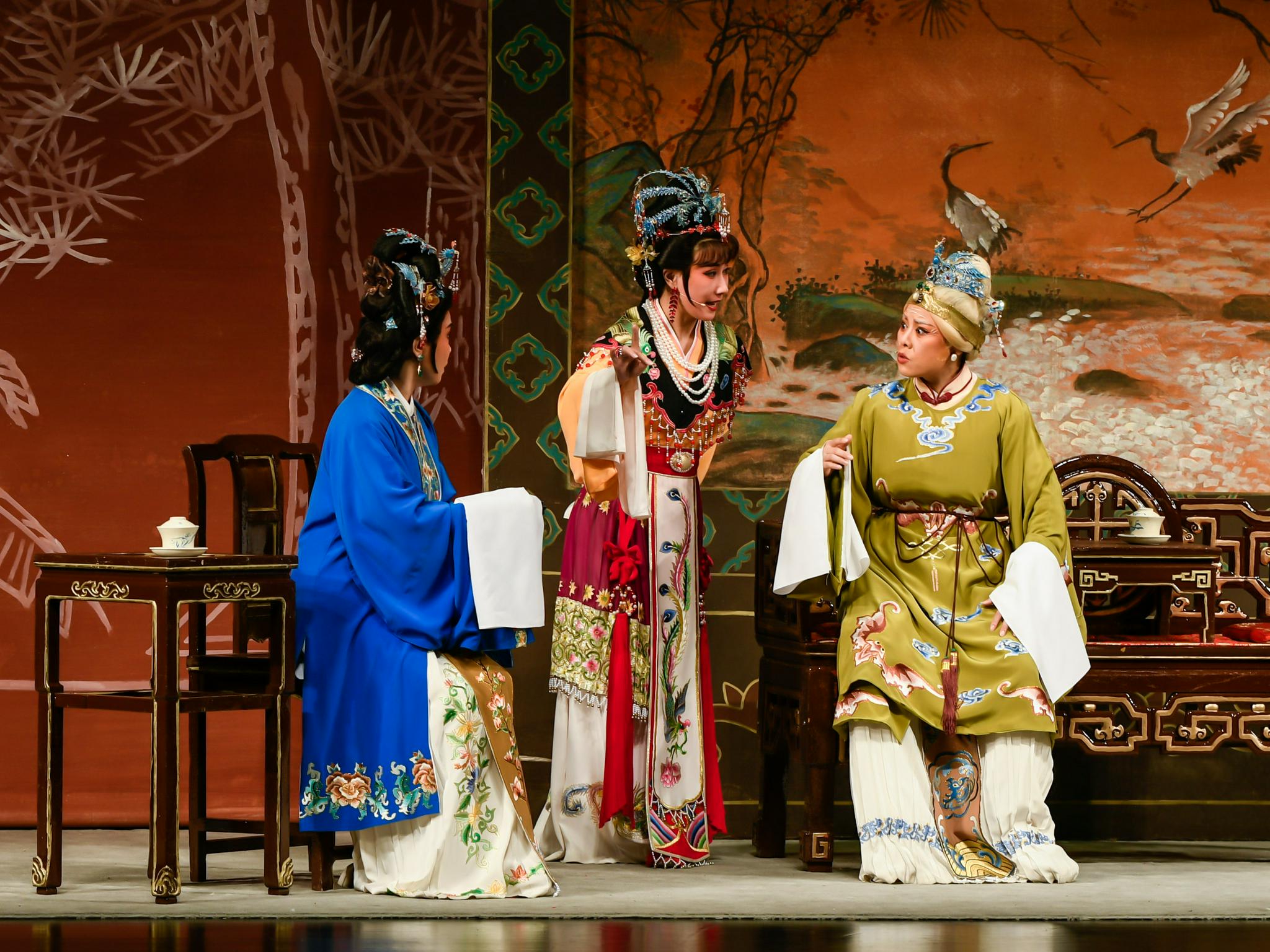 上海越剧院《红楼梦》驻演首轮演出季开启,现场美照来袭!