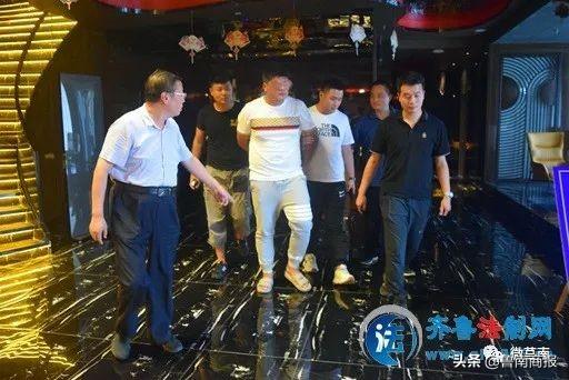 蒙阴21岁男子公某鑫在足疗店被抓！一星期连盗6辆汽车2家商铺休闲区蓝鸢梦想 - Www.slyday.coM