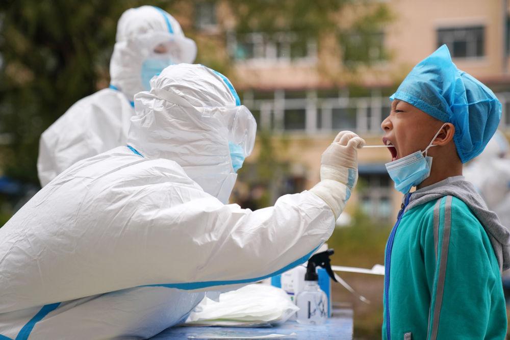 我在现场照片背后的故事丨疫情风暴之下平凡的人聚起光芒