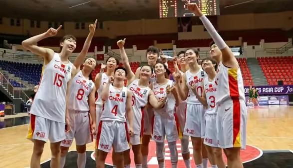 女篮虐韩国24分进决赛!内外双核屠杀,却又现末节崩盘,对手太脏休闲区蓝鸢梦想 - Www.slyday.coM