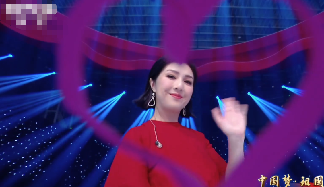 国庆晚会精彩瞬间多！孙楠刘嘉玲开场合唱，李雪健牛犇罕寄语青年休闲区蓝鸢梦想 - Www.slyday.coM