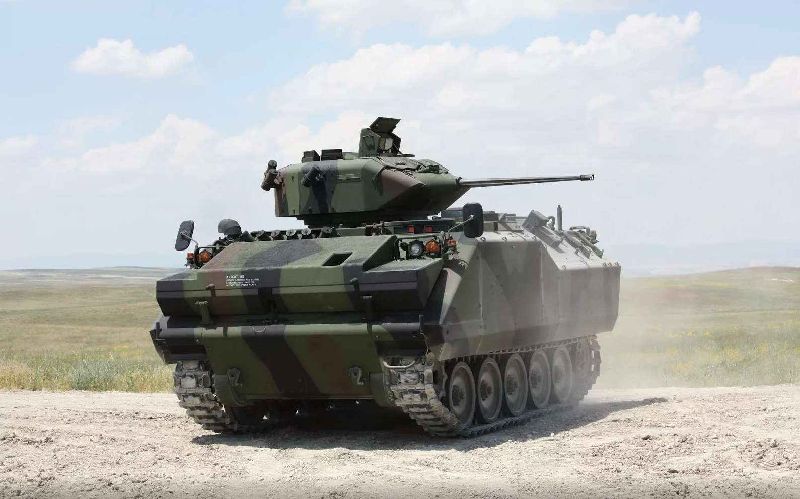 土耳其acv-s步战车,防御性能突出,技术源自m113装甲车!