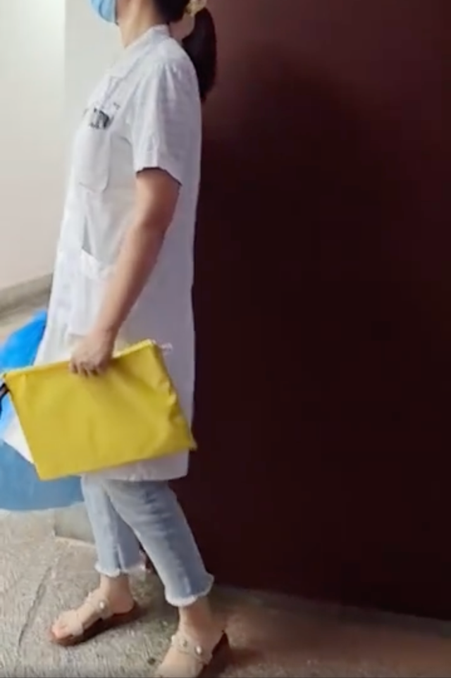 湖北襄阳某医院，医生被曝向患者家属索要红包：你还没给，给我休闲区蓝鸢梦想 - Www.slyday.coM