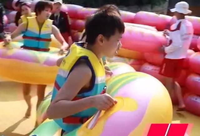 全红婵成孩子王!带着队友疯玩,过山车坐了6次,胆子比男生还大休闲区蓝鸢梦想 - Www.slyday.coM