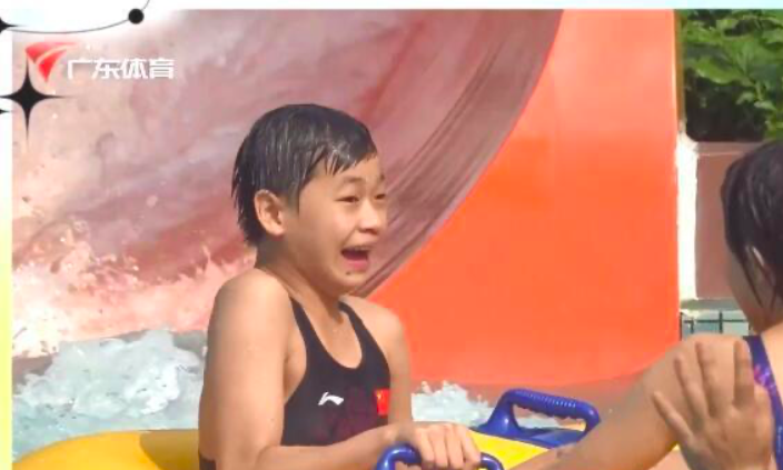 全红婵为何睁眼玩过山车?何教练大赞:像一种动物 纯属享受乐趣休闲区蓝鸢梦想 - Www.slyday.coM 全红婵为何睁眼玩过山车?何教练大赞:像一种动物 纯属享受乐趣休闲区蓝鸢梦想 - Www.slyday.coM