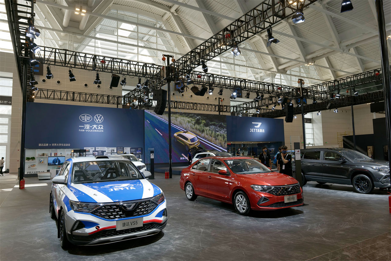 影帝黄渤与捷达vs7相约天津车展,听听属于他们的故事-新浪汽车