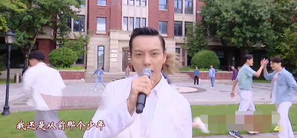 国庆晚会精彩瞬间多！孙楠刘嘉玲开场合唱，李雪健牛犇罕寄语青年休闲区蓝鸢梦想 - Www.slyday.coM