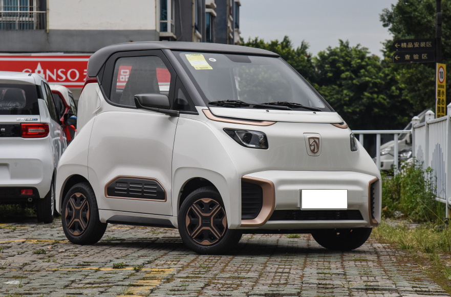 五菱的代步车,才卖5万多,全系2座,续航305km,全球限量5000台