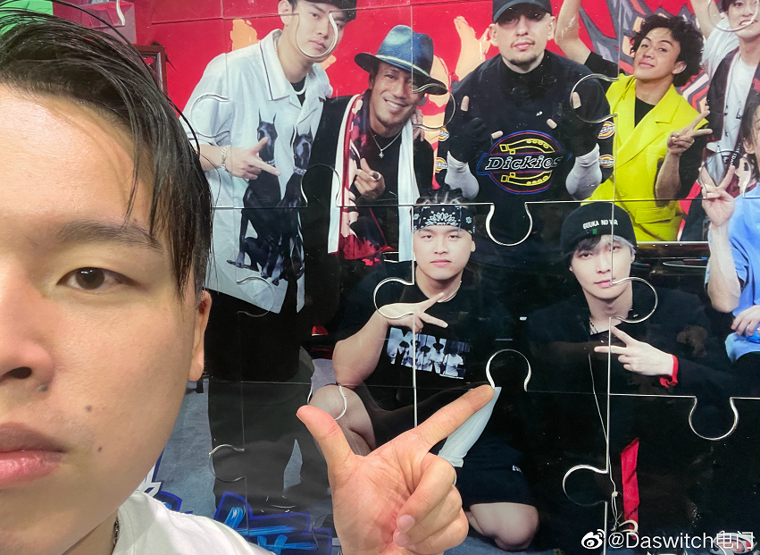 《街舞4》中他是参加三季的“元老成员”，新一季却又选择新队长休闲区蓝鸢梦想 - Www.slyday.coM