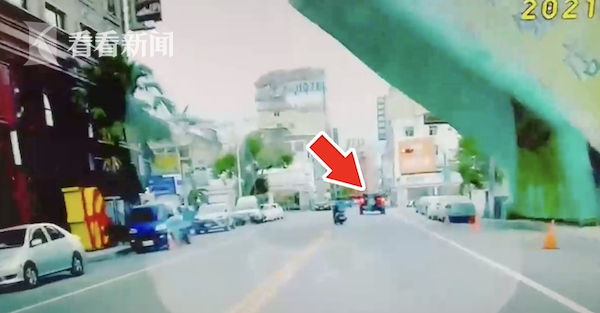 就差1秒！台湾7层楼高饭店倒塌 摩托小哥“神左转”死里逃生休闲区蓝鸢梦想 - Www.slyday.coM