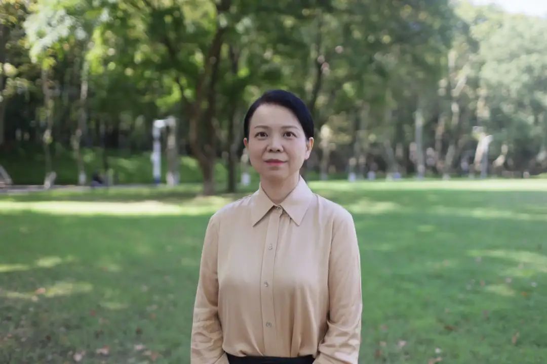 专访华中科大陈蓉:学成归国育新人,原子积木筑未来__财经头条