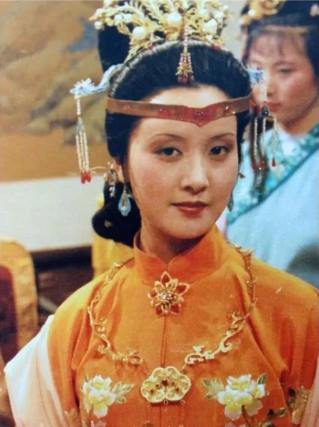 她是《红楼梦》中最强势的女人，杀伐决断却命运悲惨：女人，为何不能太“刚”？休闲区蓝鸢梦想 - Www.slyday.coM