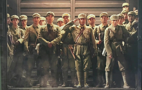 《长津湖》票房破十亿！易烊千玺表现惊艳，他凭啥成名导宠儿？休闲区蓝鸢梦想 - Www.slyday.coM