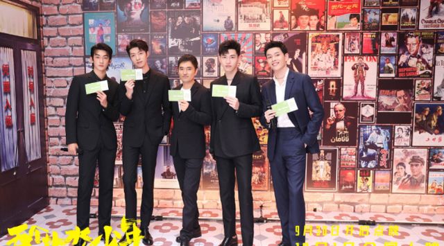 评分9.3,94%观众给好评,《五个扑水的少年》堪称国庆档“黑马”休闲区蓝鸢梦想 - Www.slyday.coM