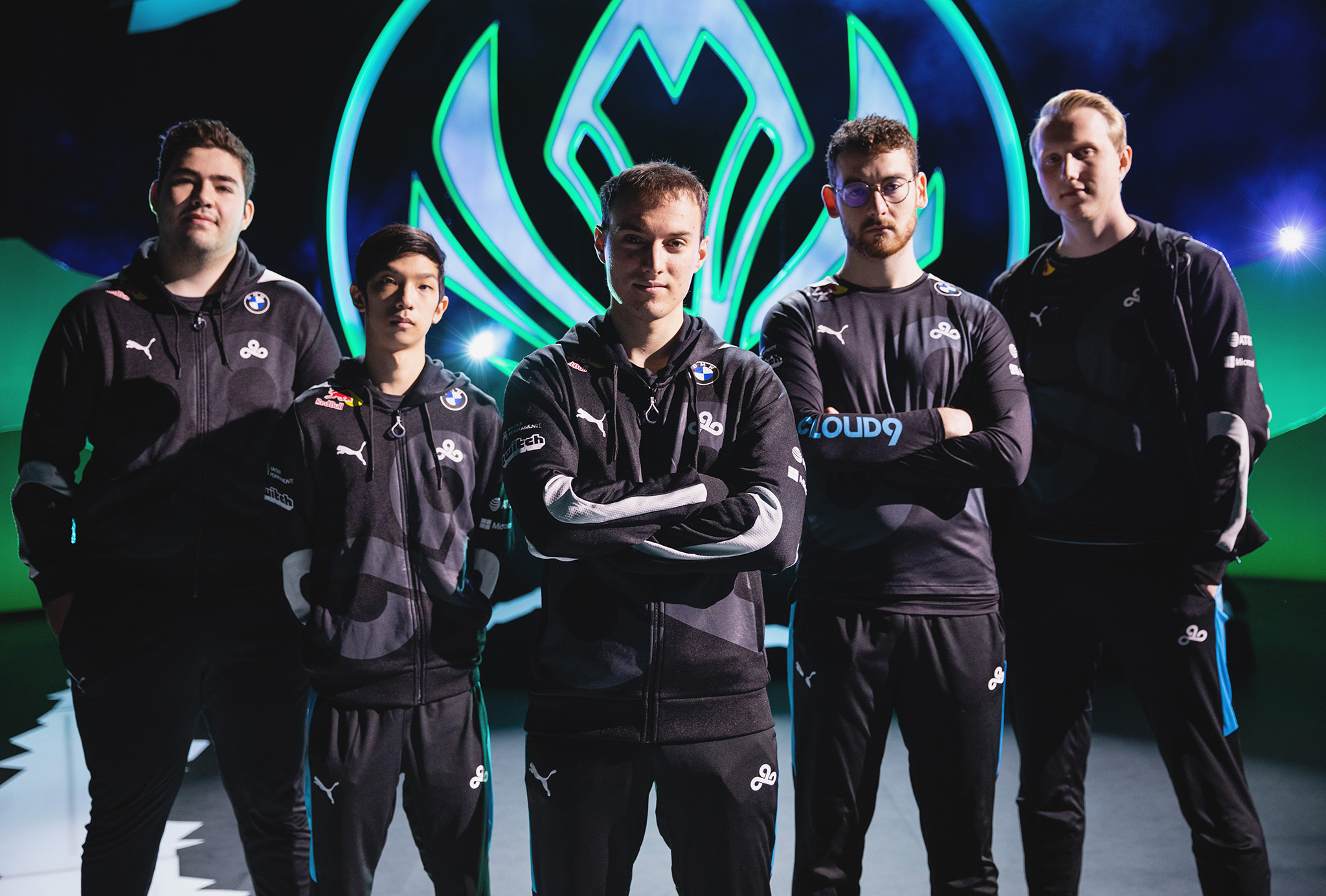 外媒评论员S11入围赛分析预测:全员看好C9,只有一人不看好LNG休闲区蓝鸢梦想 - Www.slyday.coM 外媒评论员S11入围赛分析预测:全员看好C9,只有一人不看好LNG休闲区蓝鸢梦想 - Www.slyday.coM