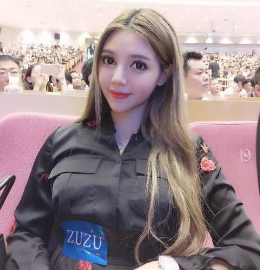 兜儿昔日"模特照",被韩安冉嘲不正经,小猪嫌弃她才