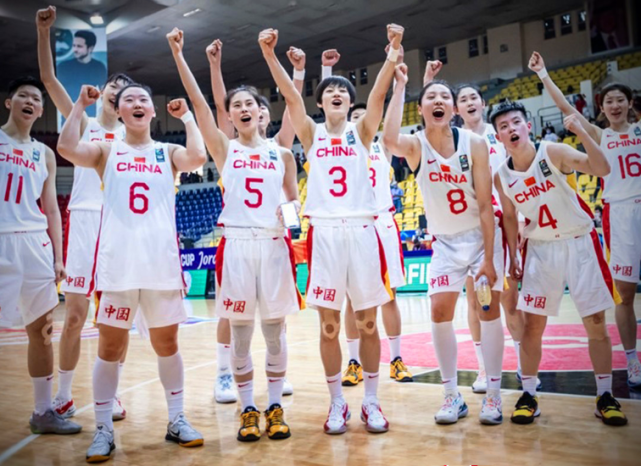 中国女篮亚洲杯决赛PK日本小心黑人队员休闲区蓝鸢梦想 - Www.slyday.coM