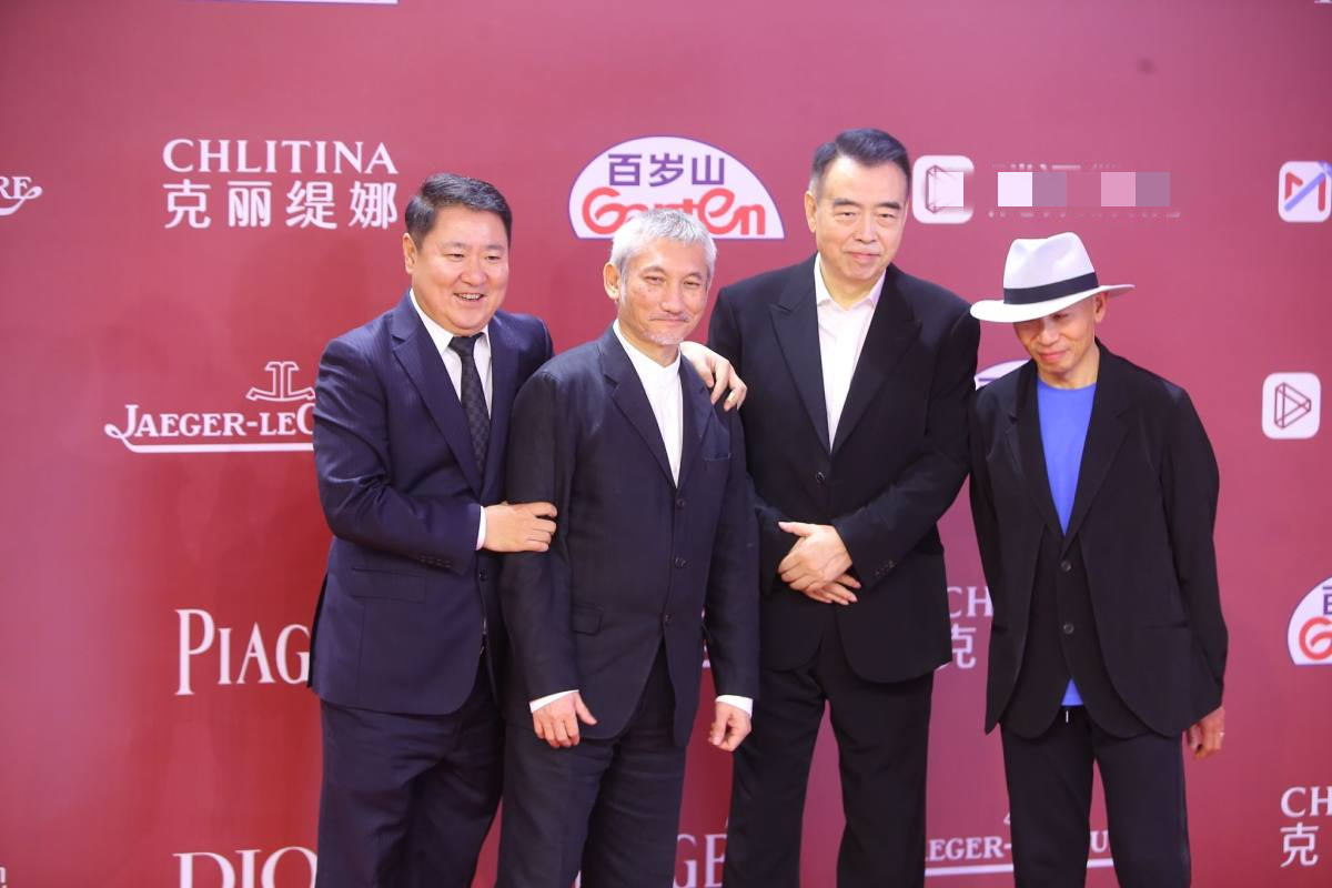 《长津湖》用了4天就成为年度票房季军,出品人评易烊千玺有灵气休闲区蓝鸢梦想 - Www.slyday.coM 《长津湖》用了4天就成为年度票房季军,出品人评易烊千玺有灵气休闲区蓝鸢梦想 - Www.slyday.coM