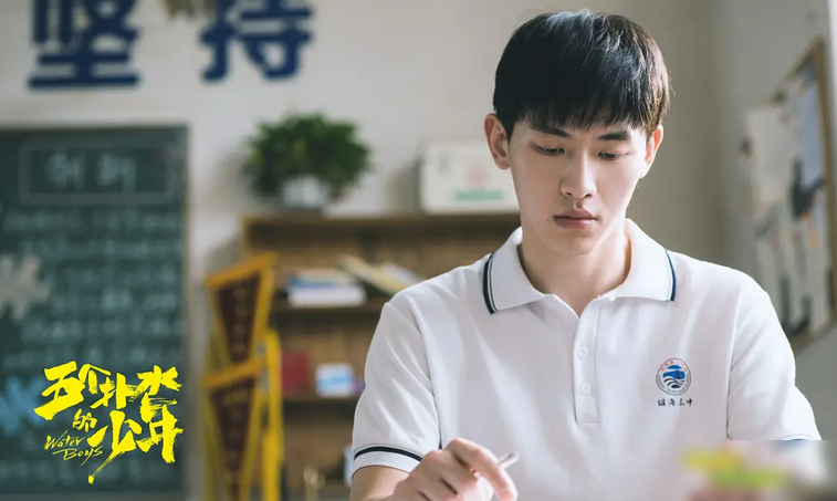 扑水少年的背后，青春片的出路还有多远？休闲区蓝鸢梦想 - Www.slyday.coM