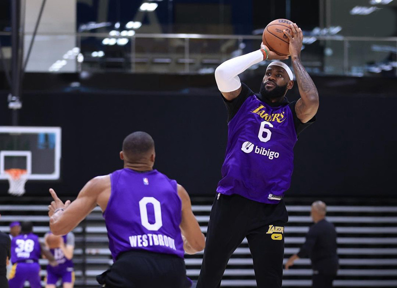 威少立军令状,要把戴维斯推向巅峰,詹姆斯的嗓子为什么喊哑了?休闲区蓝鸢梦想 - Www.slyday.coM 威少立军令状,要把戴维斯推向巅峰,詹姆斯的嗓子为什么喊哑了?休闲区蓝鸢梦想 - Www.slyday.coM