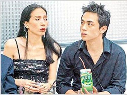 可彼时,许纯美名义上还是第三任老公黄海明的妻子,即使两人早已分居