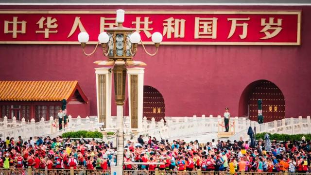 冠名北马40周年、赞助中超女排，贝壳找房爱体育休闲区蓝鸢梦想 - Www.slyday.coM