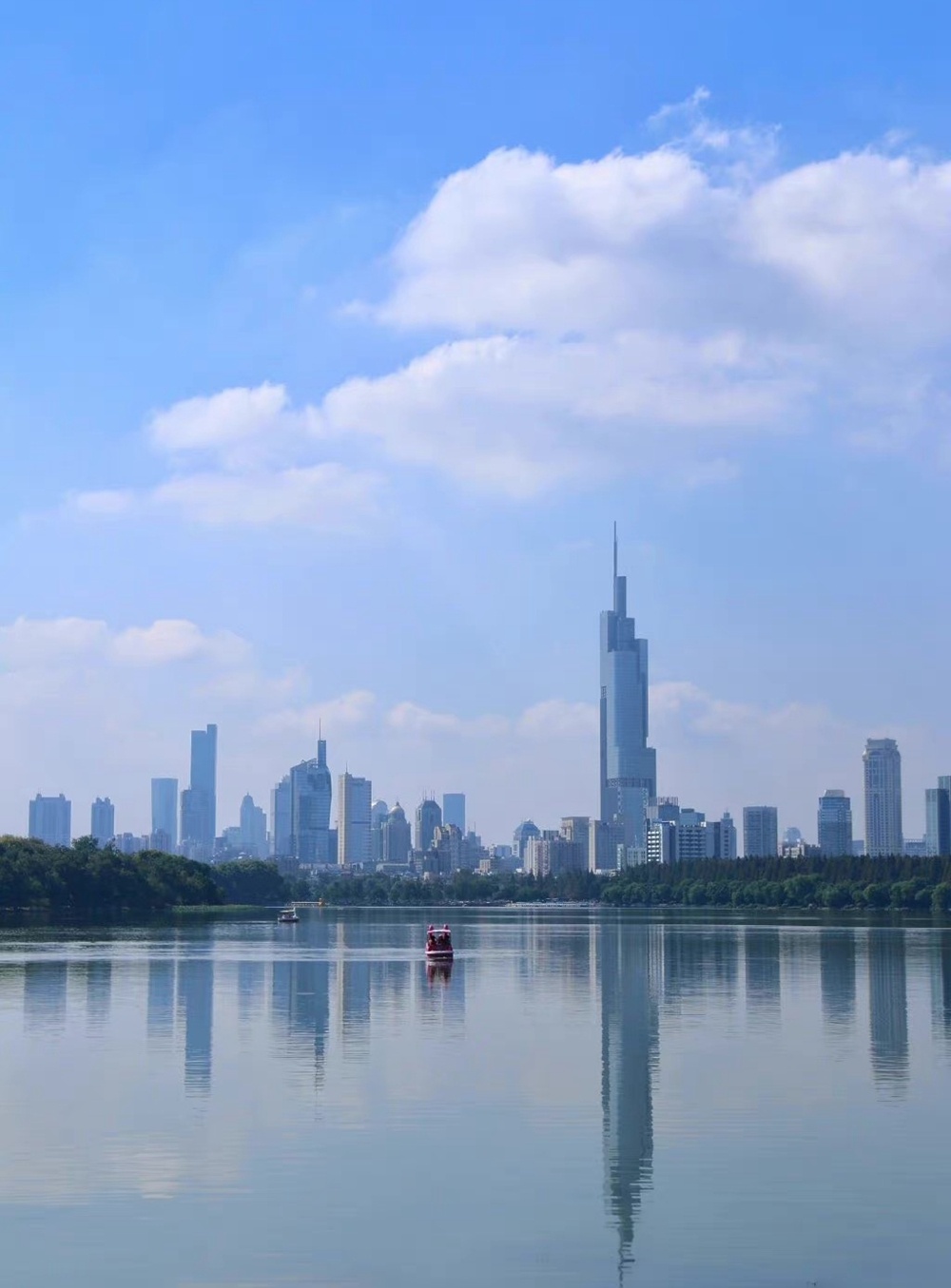 【黄金周换岗体验】十一黄金周，在南京做导游是一种什么样的体验？休闲区蓝鸢梦想 - Www.slyday.coM