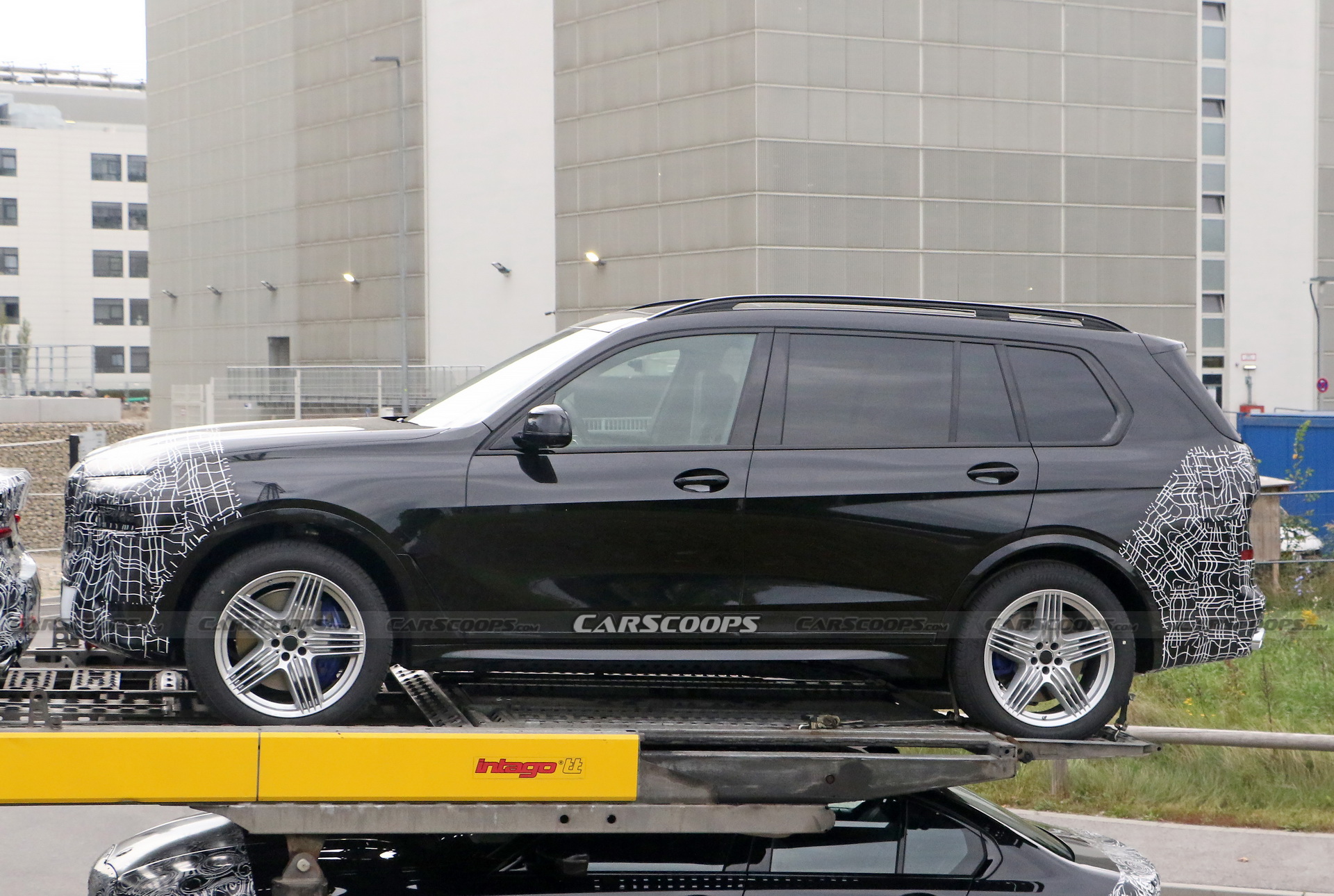 气势不输库里南，阿尔宾娜XB7路试谍照曝光休闲区蓝鸢梦想 - Www.slyday.coM