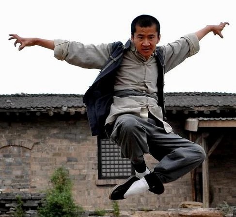 心酸还是恭喜老戏骨李嘉明拍戏10年仍欠债做视频一年多就还清