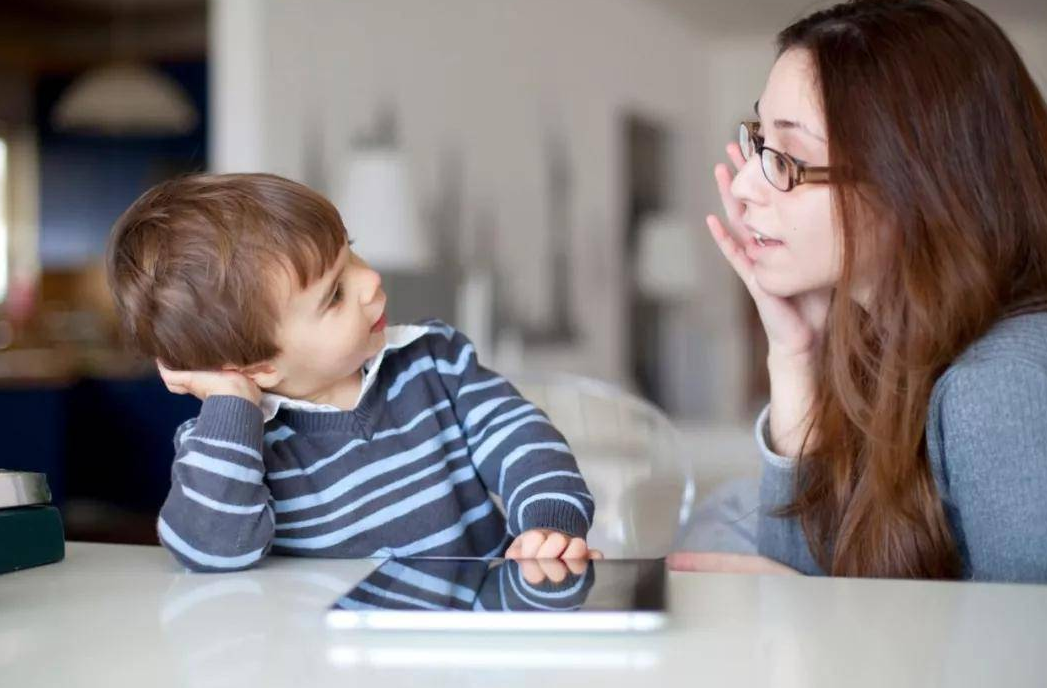 宝宝身上的哪些学霸潜质，常被父母误认为是坏毛病呢？休闲区蓝鸢梦想 - Www.slyday.coM