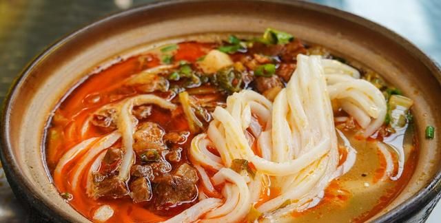 中国第一辆双层海景列车,沿途风景堪称世界级大片,还有酒吧KTV休闲区蓝鸢梦想 - Www.slyday.coM