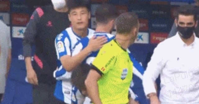 有排面?武磊与本泽马交换球衣!踢皇马5次传球全成功制造1次威胁休闲区蓝鸢梦想 - Www.slyday.coM 有排面?武磊与本泽马交换球衣!踢皇马5次传球全成功制造1次威胁休闲区蓝鸢梦想 - Www.slyday.coM