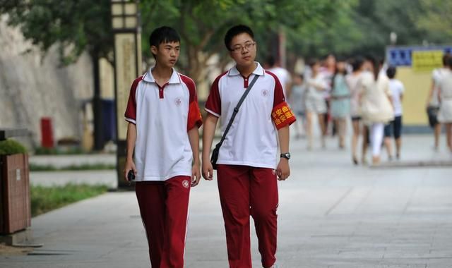 13岁女孩喝下百草枯,背后原因耐人寻味,孩子的心理为何如此脆弱休闲区蓝鸢梦想 - Www.slyday.coM 13岁女孩喝下百草枯,背后原因耐人寻味,孩子的心理为何如此脆弱休闲区蓝鸢梦想 - Www.slyday.coM