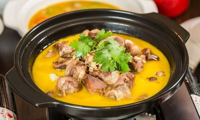 中国第一辆双层海景列车,沿途风景堪称世界级大片,还有酒吧KTV休闲区蓝鸢梦想 - Www.slyday.coM