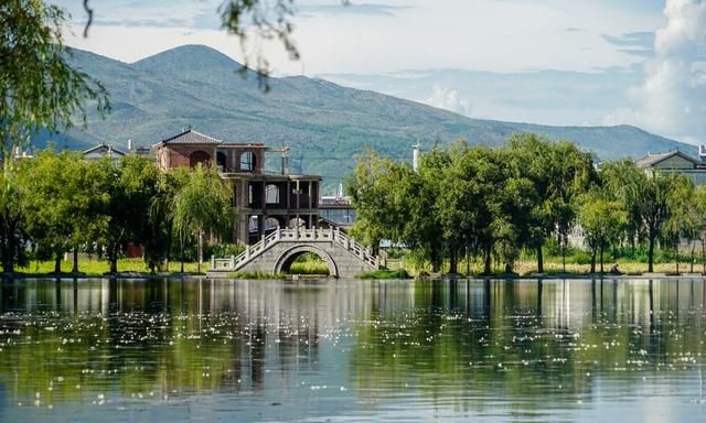 中国第一辆双层海景列车,沿途风景堪称世界级大片,还有酒吧KTV休闲区蓝鸢梦想 - Www.slyday.coM