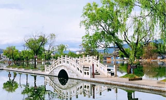 中国第一辆双层海景列车,沿途风景堪称世界级大片,还有酒吧KTV休闲区蓝鸢梦想 - Www.slyday.coM