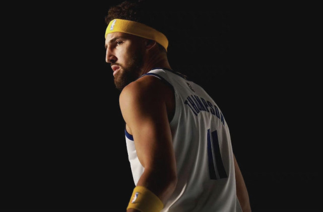 库里的金腰带回来了！库里单人三分球夺冠，勇士季前赛最后的狂欢休闲区蓝鸢梦想 - Www.slyday.coM